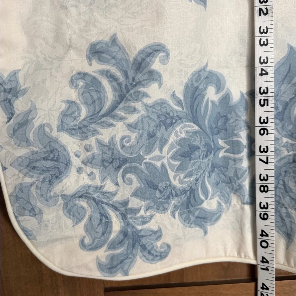 Jessica McClintock vintage blue white King floral pillowcases Cotton/Poly Damask